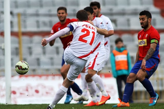 Τύρναβος- Ολυμπιακός Βόλου  0-0 (photos)