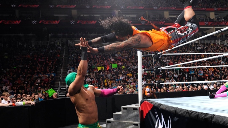 Raw: Αγρίεψε ο Randy Orton (videos+photos)