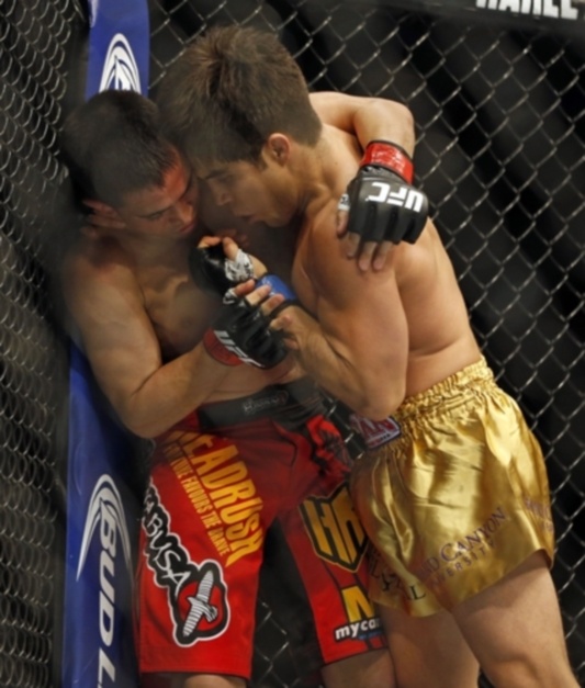 UFC 185: Σοκ στο Ντάλας, νέος πρωταθλητής ο Dos Anjos