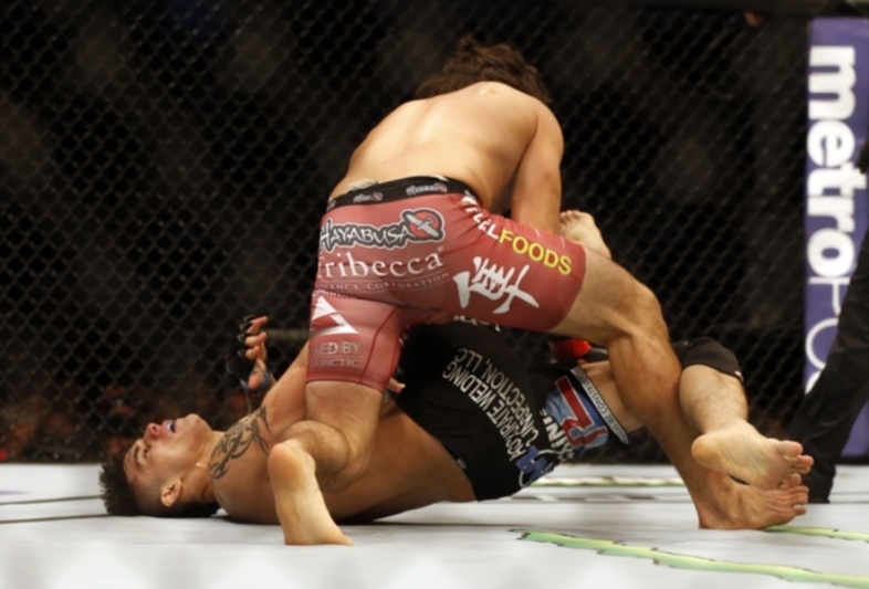 UFC 185: Σοκ στο Ντάλας, νέος πρωταθλητής ο Dos Anjos