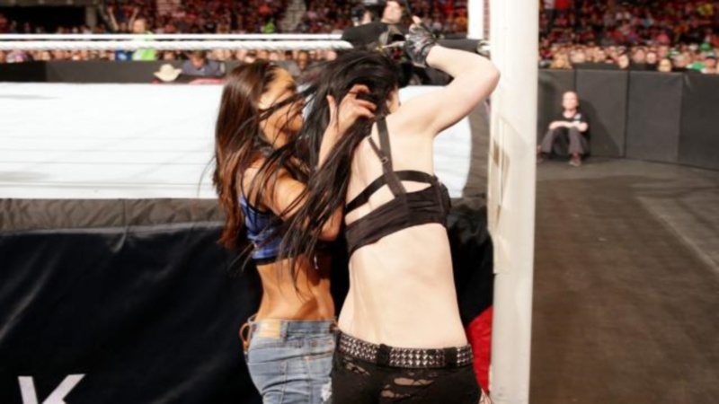 Raw: Στο πλευρό του Orton o… Sting (videos+photos)