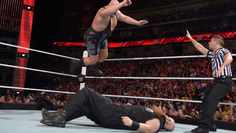 Raw: Στο πλευρό του Orton o… Sting (videos+photos)