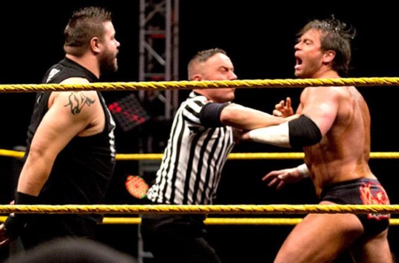 NXT: «Νυστέρι» για Owens, ευκαιρία τίτλου για Bliss (photos+videos)