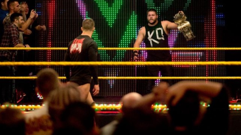 NXT: «Νυστέρι» για Owens, ευκαιρία τίτλου για Bliss (photos+videos)