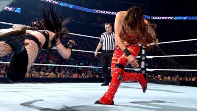SmackDown: Την πλήρωσε ο Mark Henry (photos+videos)