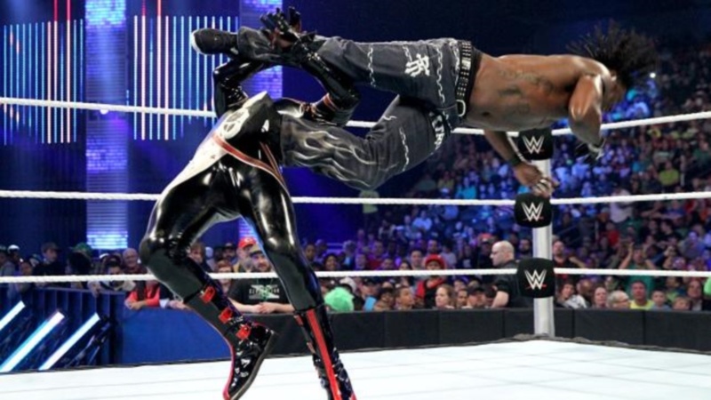 SmackDown: Την πλήρωσε ο Mark Henry (photos+videos)