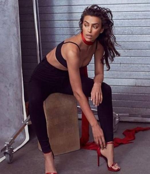 Ιρίνα Σάικ: Γδύθηκε... στην Κίνα (photos)