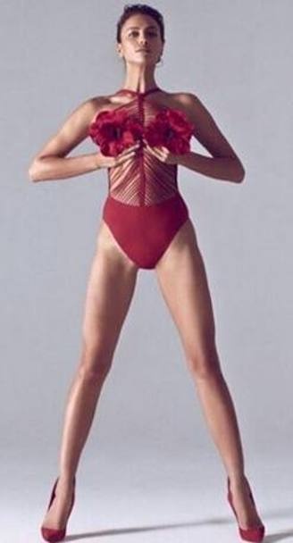 Ιρίνα Σάικ: Γδύθηκε... στην Κίνα (photos)