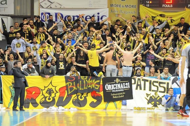 ΑΕΚ: «Κιτρίνισε» το Βενετόκλειο (photos)