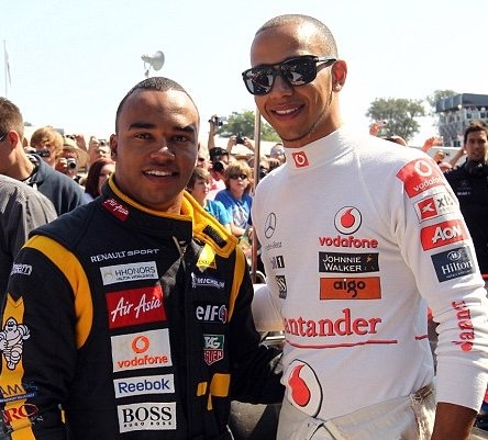 Λιούις Χάμιλτον: Οδηγός ο με αναπηρία νεότερος αδερφός του (photos)