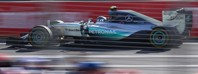 Λιούις Χάμιλτον: Οδηγός ο με αναπηρία νεότερος αδερφός του (photos)