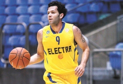 Φάρμαρ στο Onsports: «Στις επιλογές μου Παναθηναϊκός και Ολυμπιακός» (audio+photos+videos)