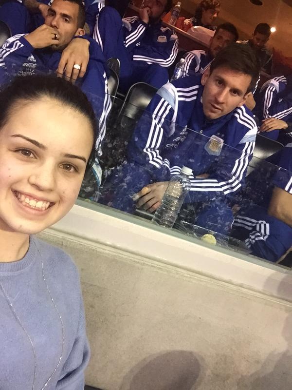 Λιονέλ Μέσι: Κοριτσάκι ανακοίνωσε το... γάμο τους! (photos)