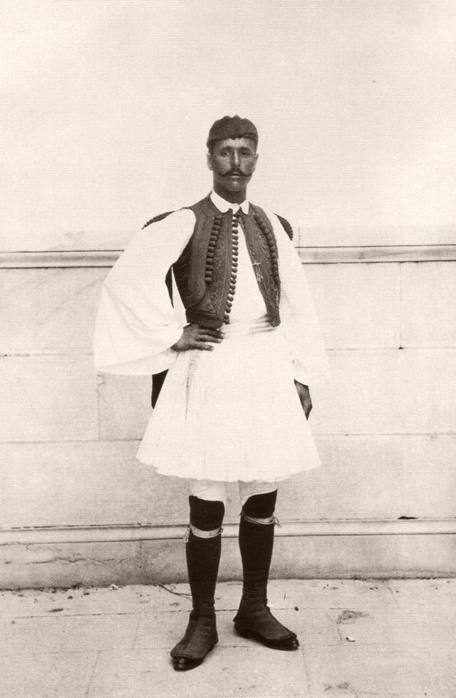 Σπύρος Λούης: Ο… νερουλάς που έγινε εθνικός ήρωας (photos+video)