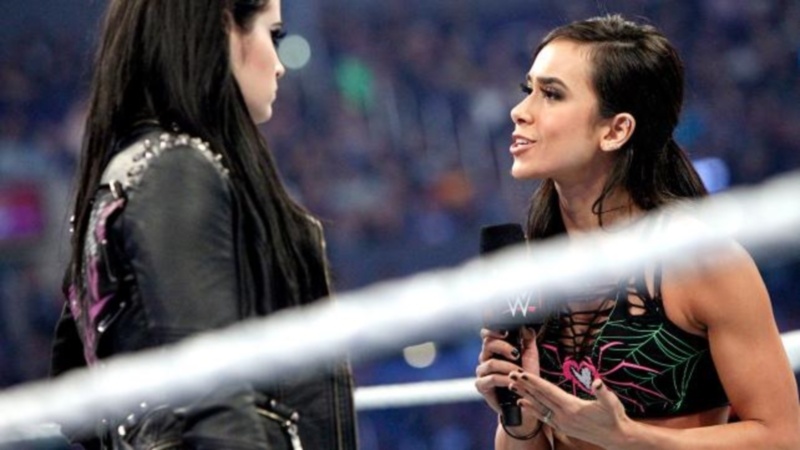 SmackDown: Κουτσουρεμένος… Daniel Bryan (photos+videos)