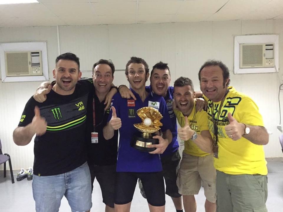 Moto GP: Η «τρελή» νίκη του Ρόσι (photos+videos)