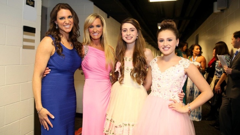 WWE: Γιορτινό Hall of Fame (photos+videos)
