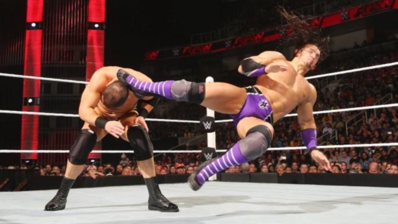 Raw: Τα γκρέμισε όλα ο Lesnar (videos)