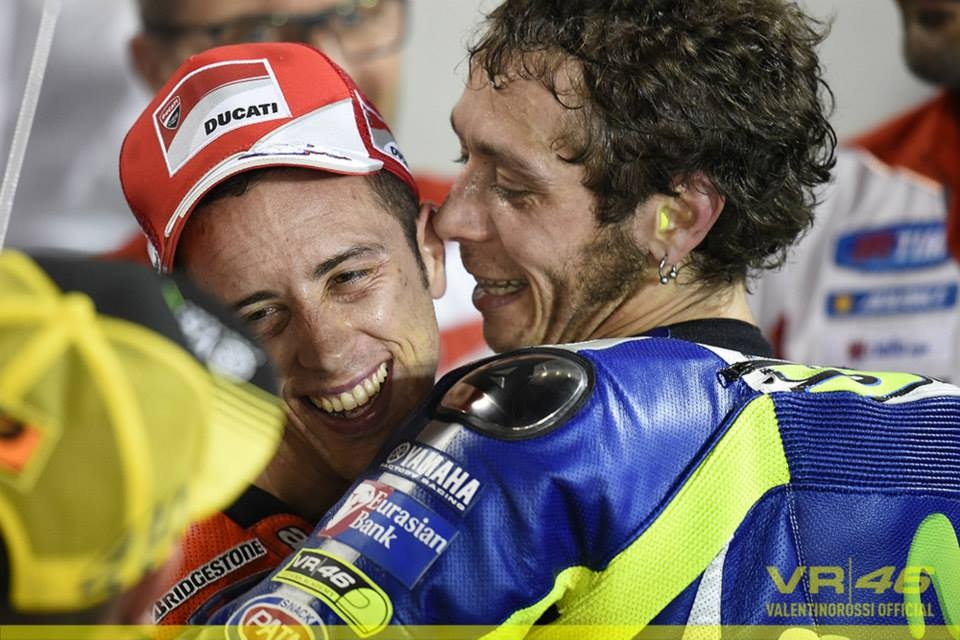 Moto GP: Ο Μάρκεζ είναι ωραίος, αλλά ο Ρόσι είναι αλλιώς (photos+video)