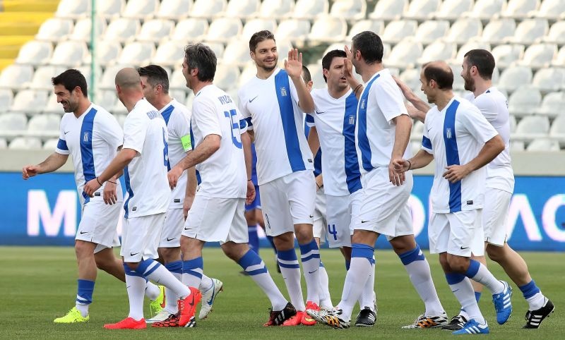 Μοίρασαν γκολ και χαρά οι πρωταθλητές Ευρώπης του 2004! (videos+photos)