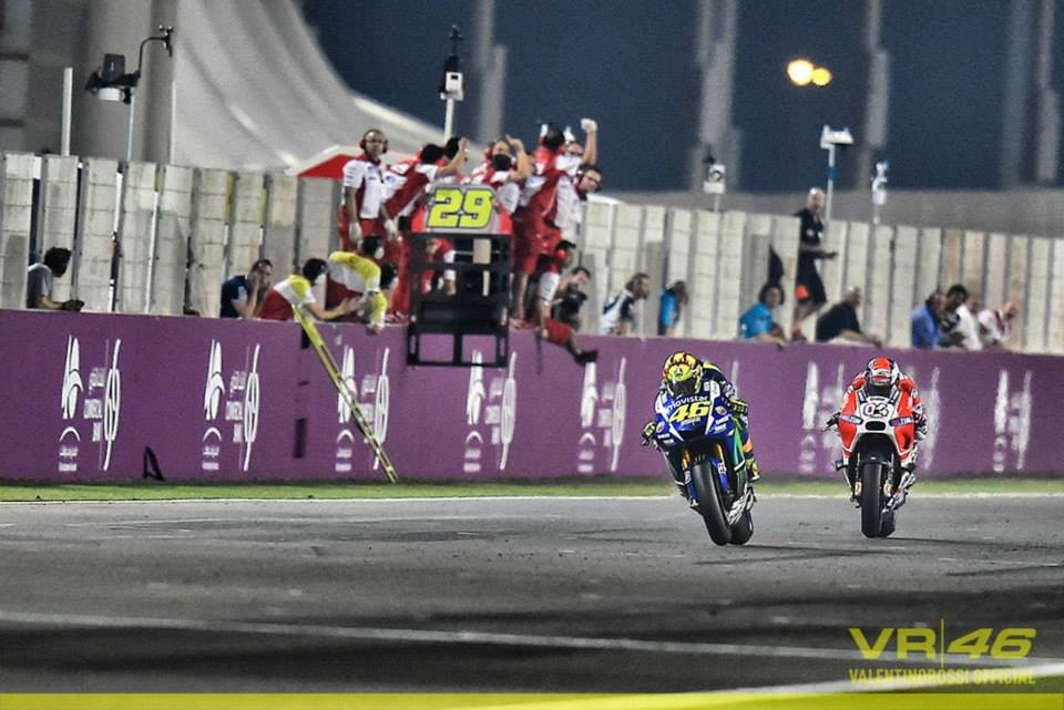 Moto GP: Ο Μάρκεζ είναι ωραίος, αλλά ο Ρόσι είναι αλλιώς (photos+video)