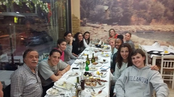 Αναγέννηση Ν.Ρ.: Φινάλε με δείπνο (photos)