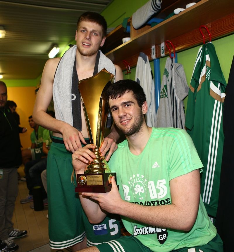 Παναθηναϊκός: Το γλέντησαν στα αποδυτήρια (photos)