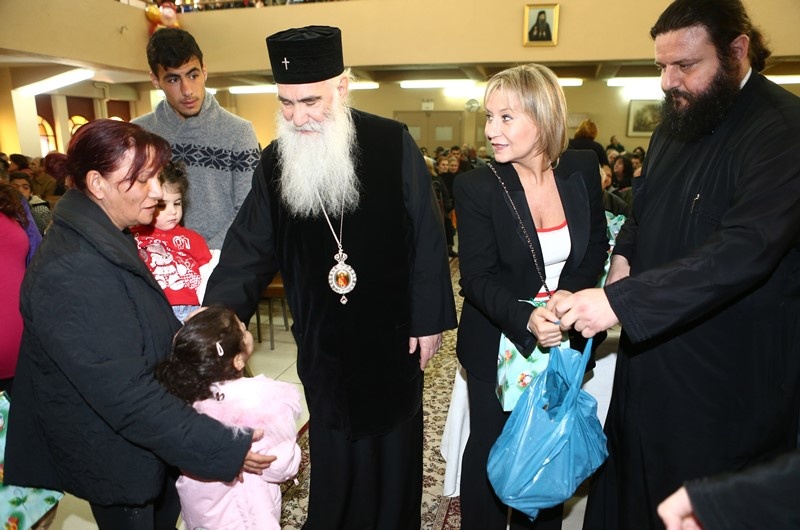 Ολυμπιακός: Στηρίζει την Ιερά Μητρόπολη Νίκαιας (photos+video)