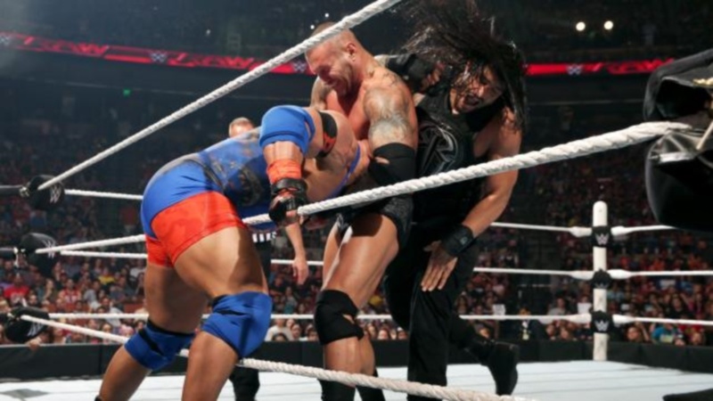 Raw: Αδίστακτος Seth Rollins (videos+photos)