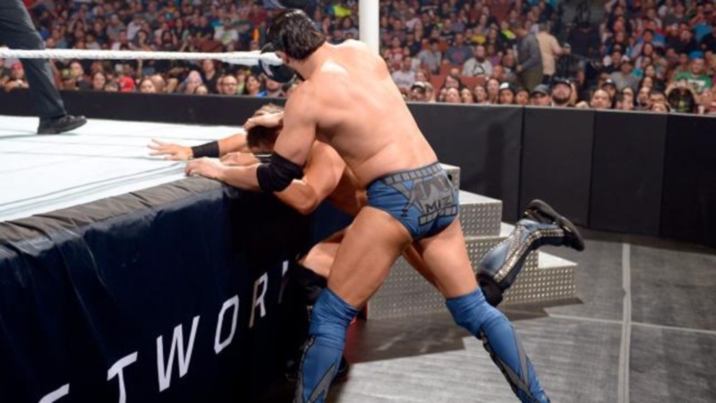 Raw: Αδίστακτος Seth Rollins (videos+photos)