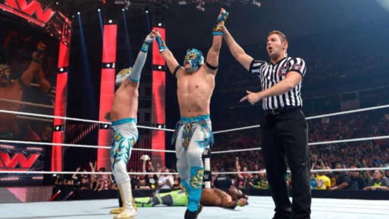 Raw: Αδίστακτος Seth Rollins (videos+photos)