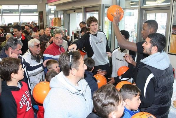 ΚΑΟΔ: «Ένα» με τον κόσμο (photos)