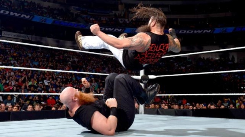 SmackDown: Απτόητος ο Roman Reigns (photos+videos)