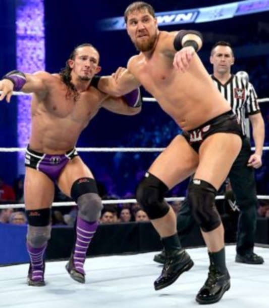 SmackDown: Απτόητος ο Roman Reigns (photos+videos)
