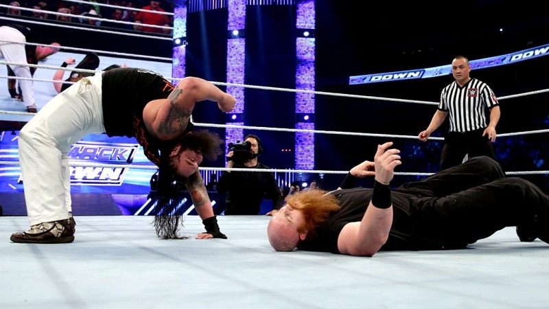 SmackDown: Απτόητος ο Roman Reigns (photos+videos)