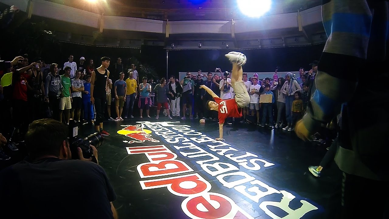 Freestyler: Οι μοναχικοί γητευτές της μπάλας(video+photos)