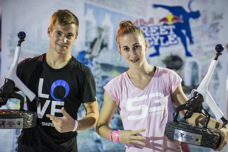 Freestyler: Οι μοναχικοί γητευτές της μπάλας(video+photos)