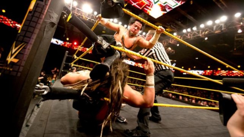 NXT: Προσγείωση για Rhyno (photos+videos)