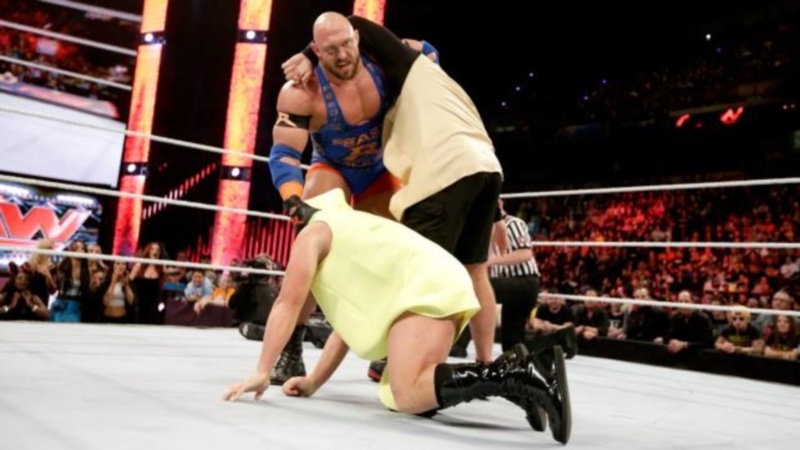 Raw: Μέτρησε… RKO o Orton (photos+videos)