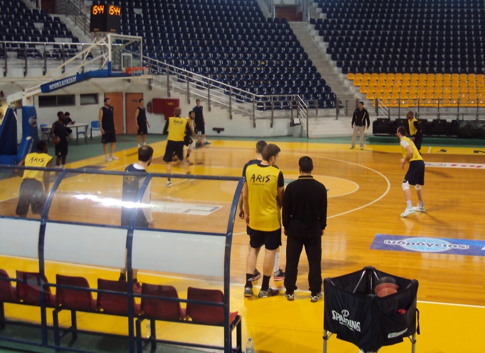 Άρης: Αιμάτωμα ο Βεζένκοφ (photos)
