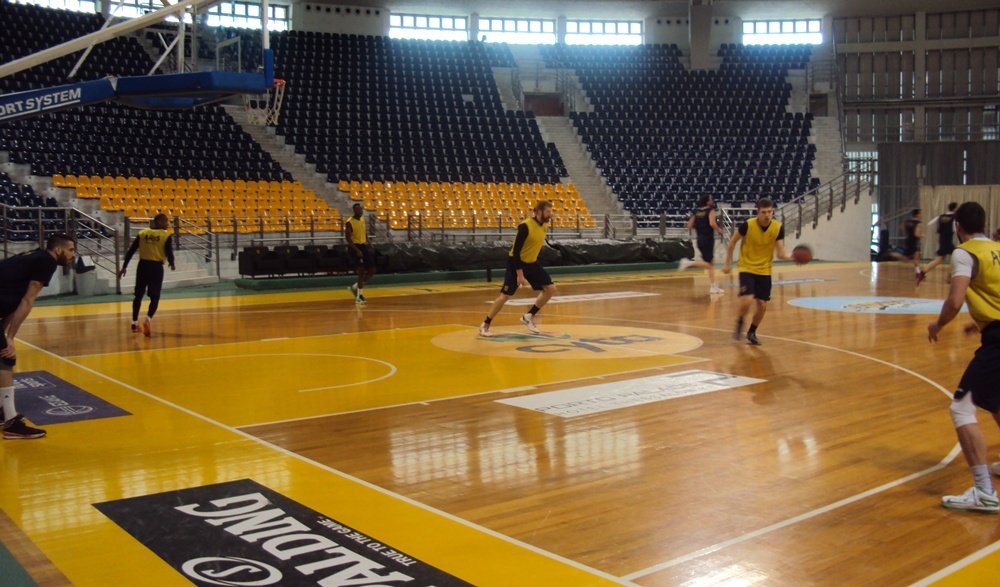 Άρης: Αιμάτωμα ο Βεζένκοφ (photos)