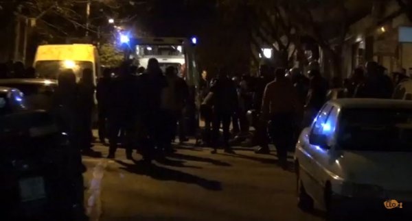 Επεισόδια και μαχαιριές στη Θεσσαλονίκη (photos+video)