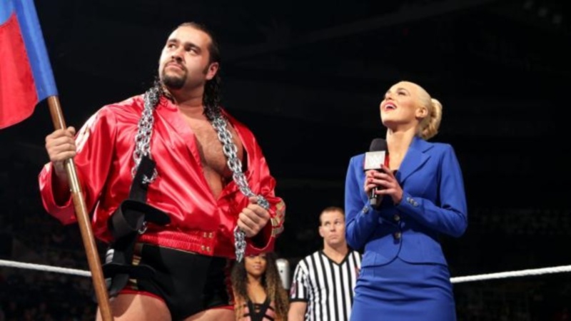 SmackDown: «Ανακατεύτηκε» ο Seth Rollins (photos+videos)