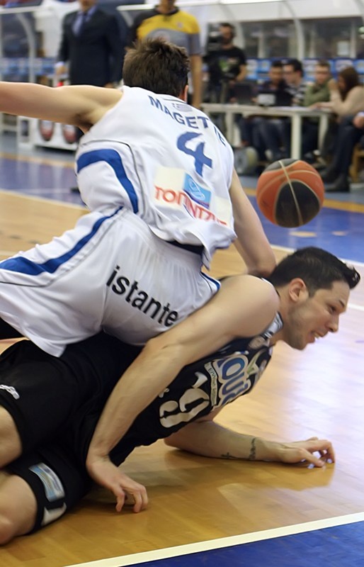 Basket League: Κόροιβος Αμαλιάδας - Απόλλωνας Πατρών 74-68 (61-61 κ.α., photos)