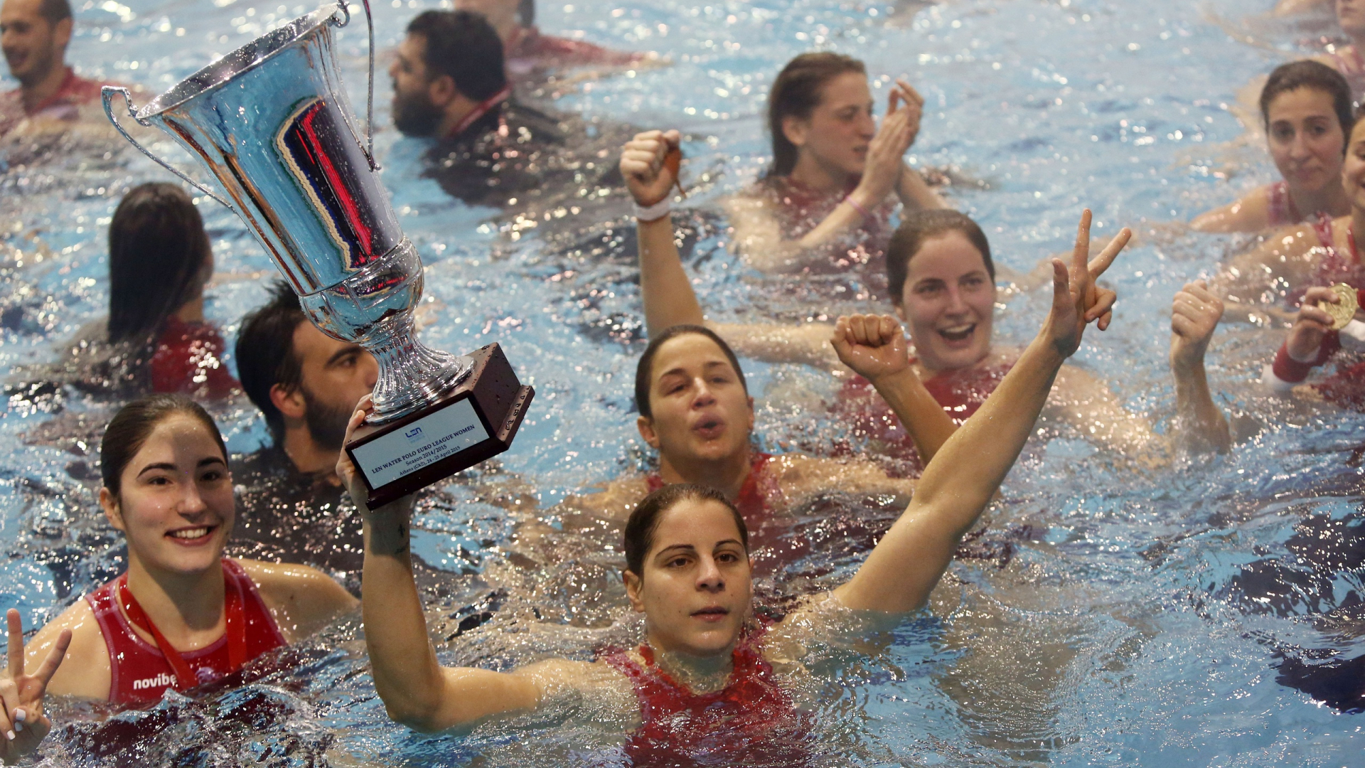 Ολυμπιακός: Χαμός στους πανηγυρισμούς (photos)