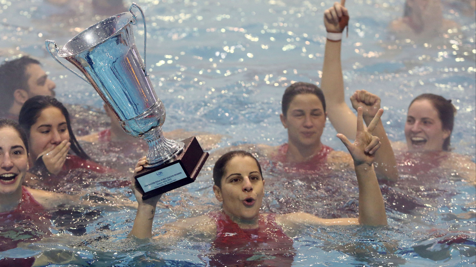 Ολυμπιακός: Χαμός στους πανηγυρισμούς (photos)