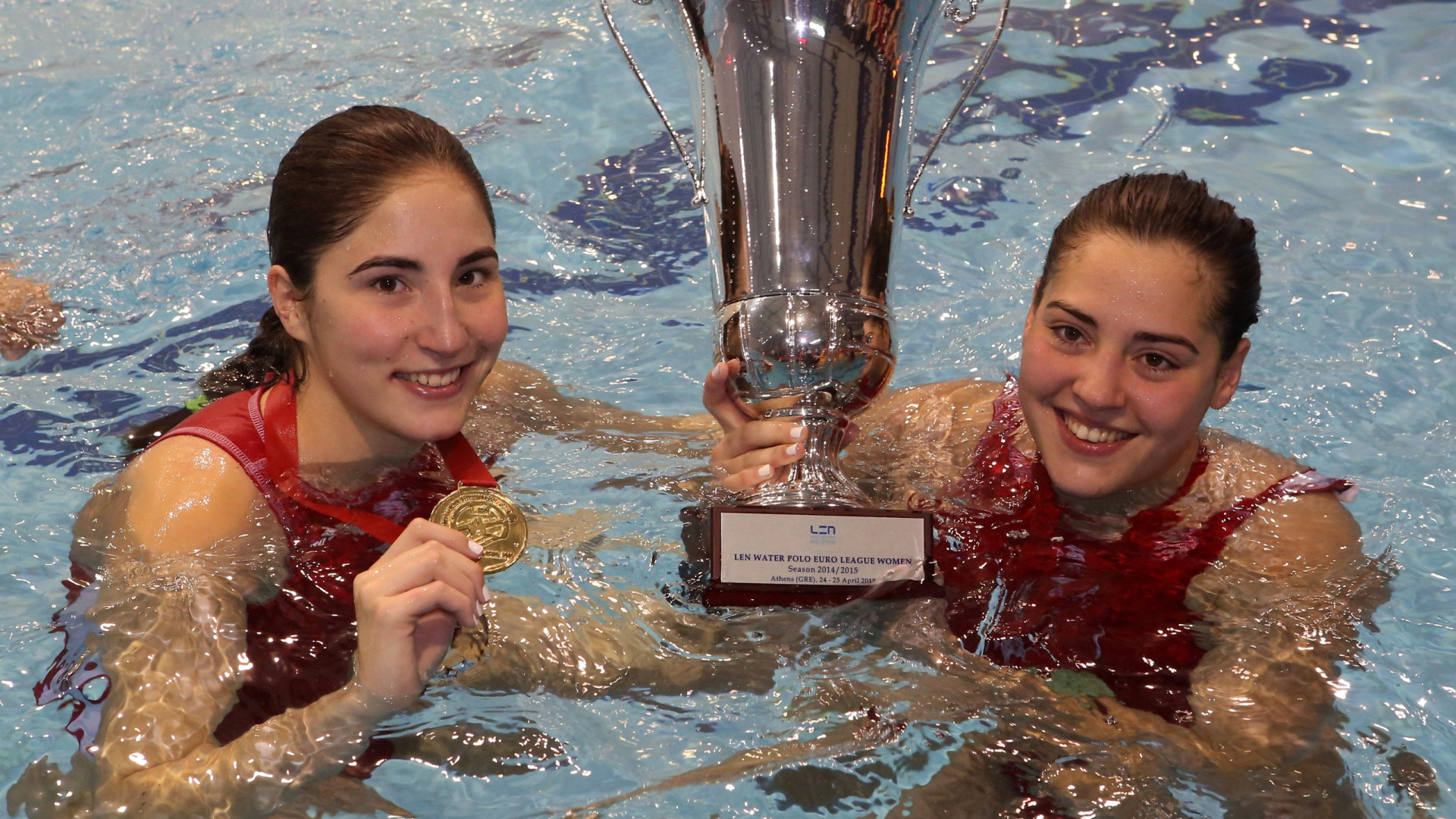 Ολυμπιακός: Χαμός στους πανηγυρισμούς (photos)