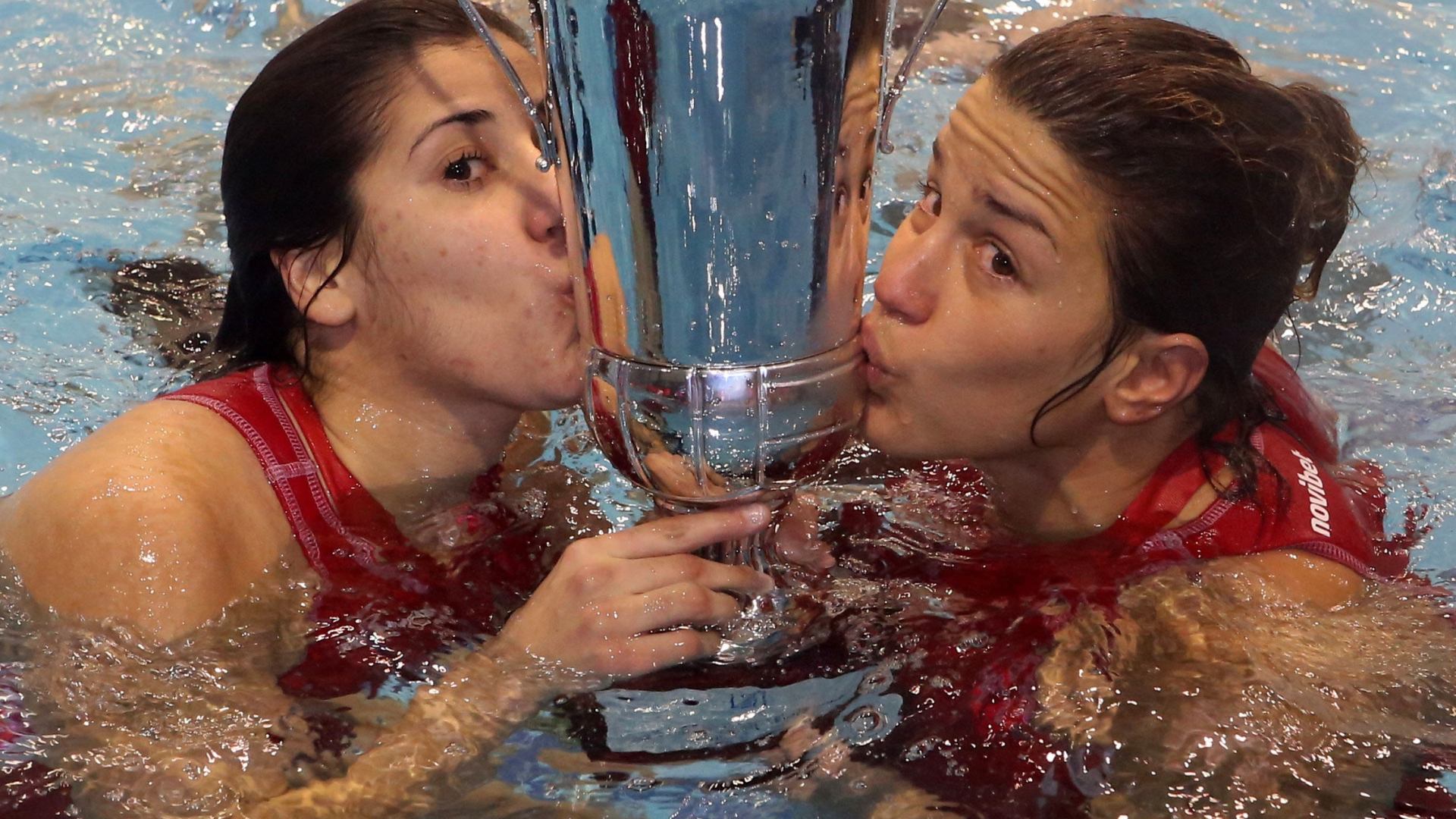 Ολυμπιακός: Χαμός στους πανηγυρισμούς (photos)