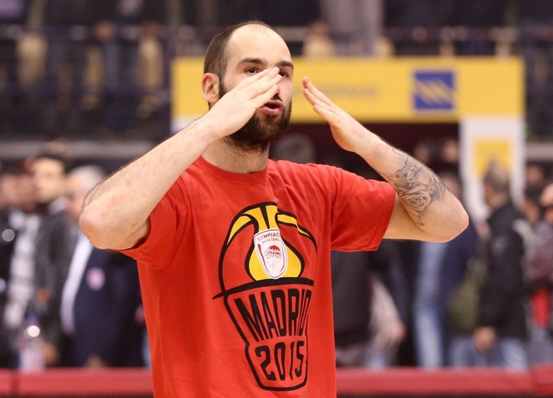 Ολυμπιακός: Τα μπλουζάκια του Final Four (photos)
