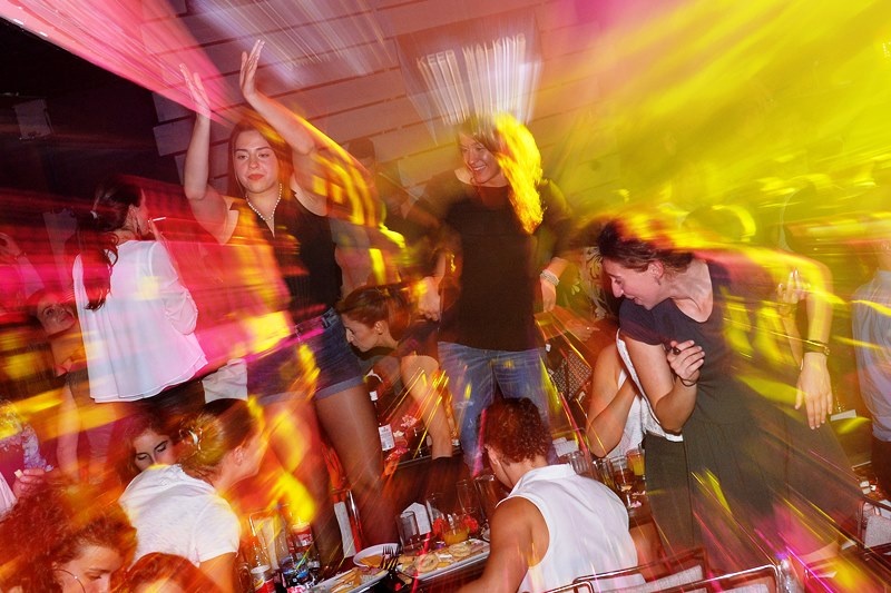 Ολυμπιακός: Το γλέντησαν οι Ευρωπαίες (photos)